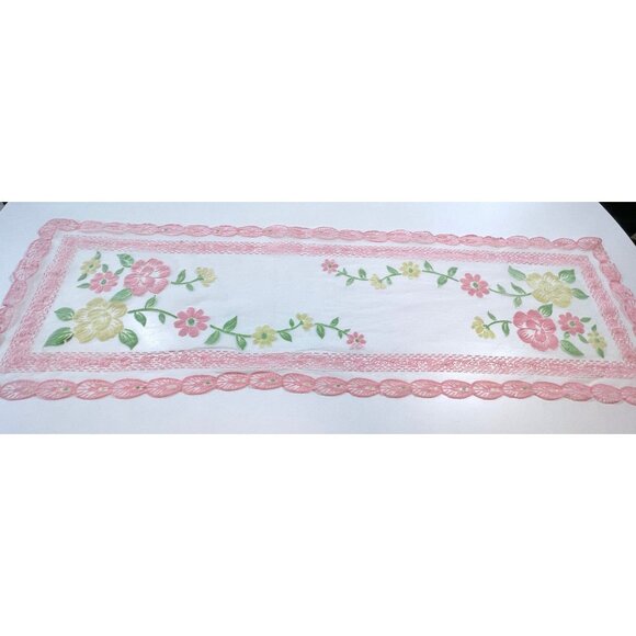 Vintage 1950s table runner, pink scalloped flocked fabric, MCM table decor - Picture 2 of 10